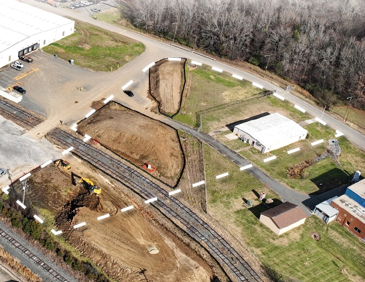 3300 Westinghouse Blvd, Charlotte, NC à louer - Photo du bâtiment - Image 2 de 2