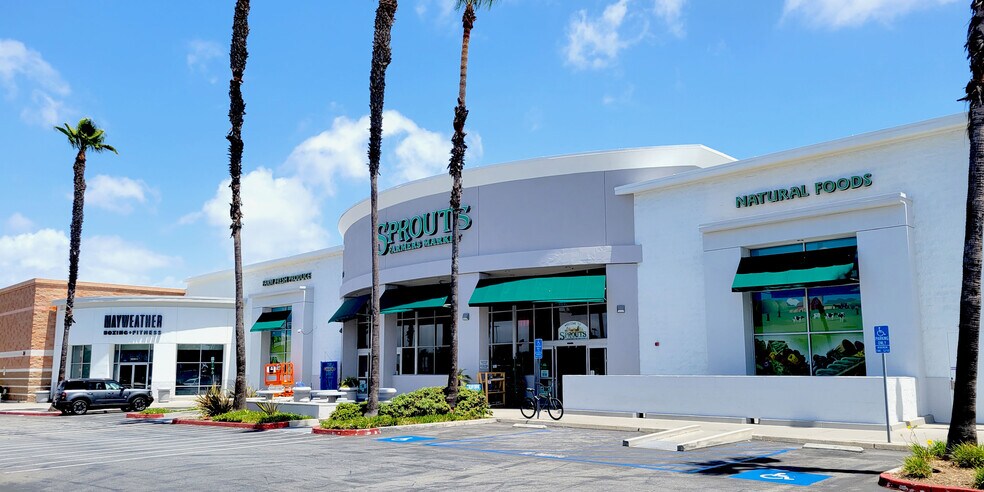3010-3030 Harbor Blvd, Costa Mesa, CA à louer - Photo du bâtiment - Image 3 de 12
