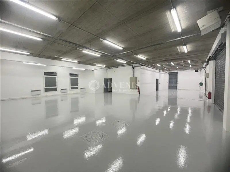Flex in Roissy-en-France for lease Interior Photo- Image 1 of 9