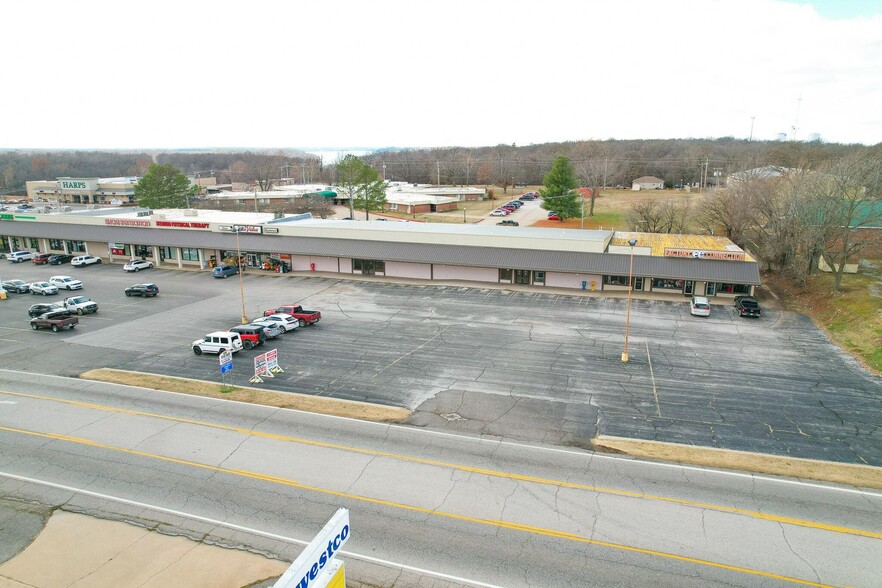 1112 S Main St, Grove, OK for sale - Primary Photo - Image 1 of 1