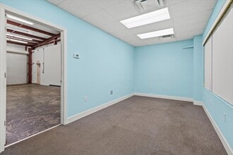 1260-1296 SE Industrial Blvd, Port Saint Lucie, FL for lease Interior Photo- Image 2 of 4