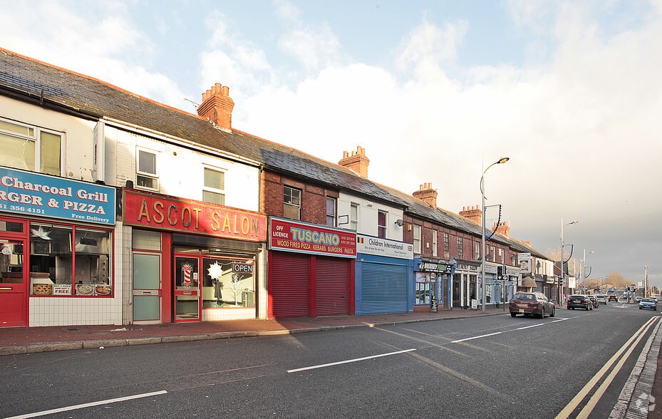 22 Whitby Rd, Ellesmere Port for lease - Building Photo - Image 2 of 3