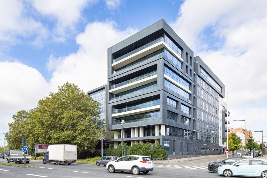 12-16 Rue Sarah Bernhardt, Asnières-sur-Seine à louer - Photo du bâtiment - Image 2 de 2