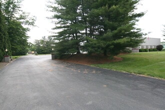 1276 Hilbish Ave, Akron, OH for lease Building Photo- Image 2 of 8