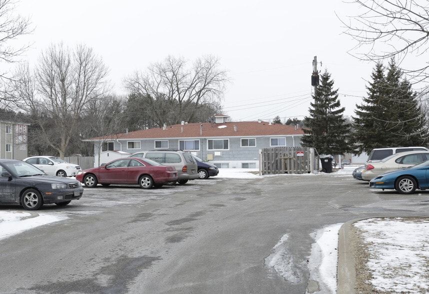 8963 Syndicate Ave, Lexington, MN for sale - Building Photo - Image 2 of 4