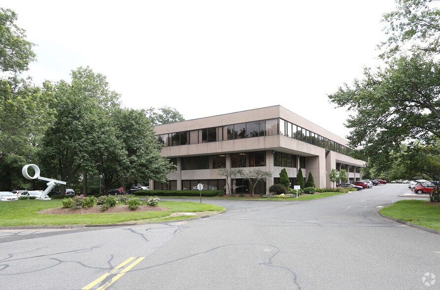 231 Farmington Ave, Farmington, CT à louer - Photo du bâtiment - Image 3 de 8