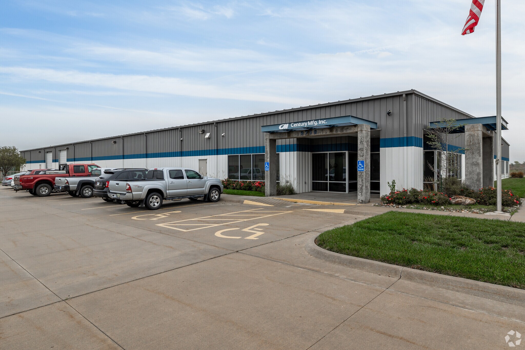 9750 E 50th St N, Bel Aire, KS à louer Photo principale- Image 1 de 4