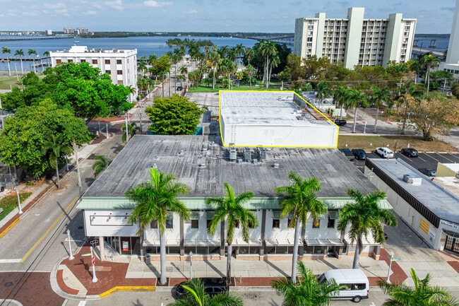 Plus de détails pour 2401 1st St, Fort Myers, FL - Bureau aux enchères
