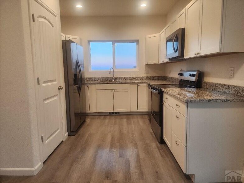 710-712 E Hahns Peak Ave, Pueblo West, CO à vendre - Photo intérieure - Image 2 de 15