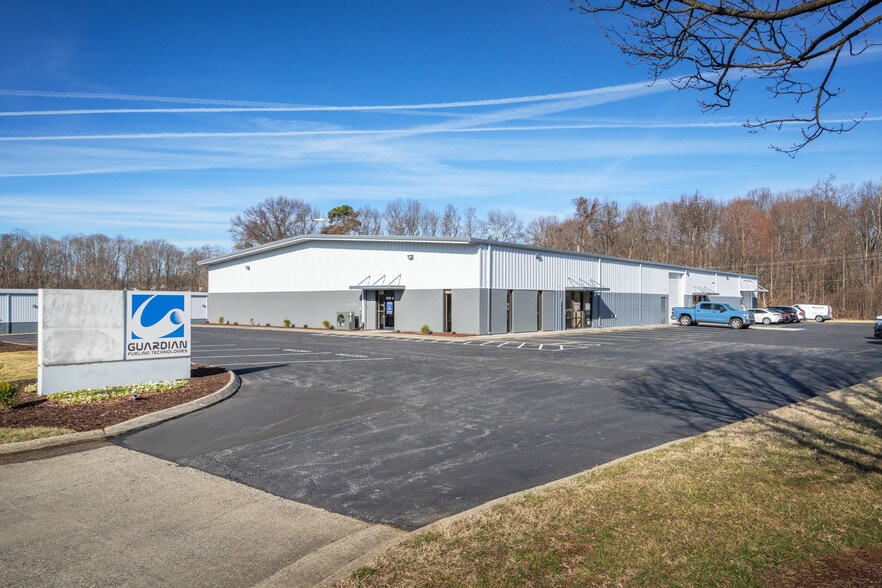 1175 South Park Dr, Kernersville, NC for lease - Building Photo - Image 3 of 9