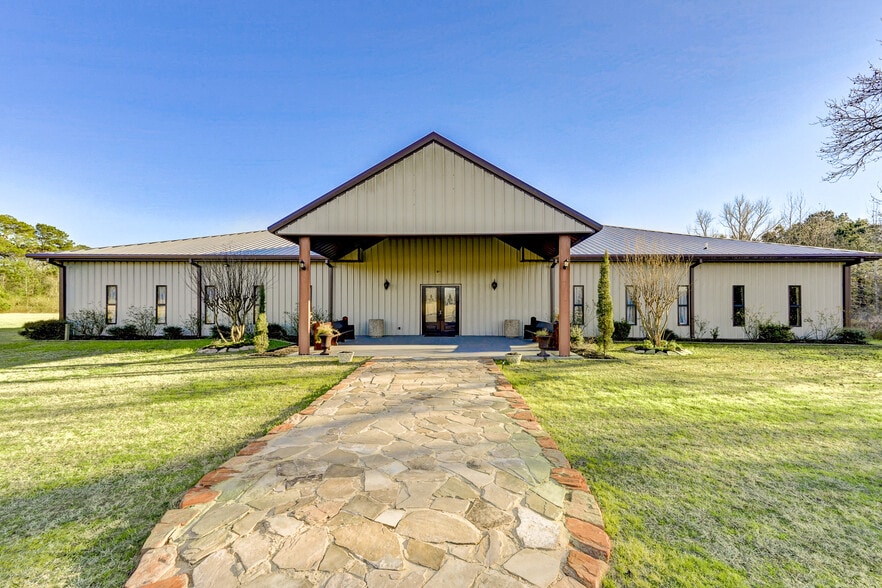 13705 FM 2432 Rd, Willis, TX for lease - Building Photo - Image 3 of 32