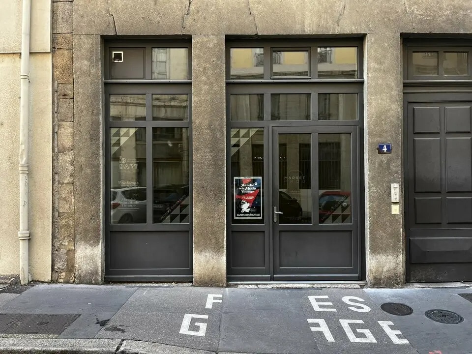 Retail in Lyon for lease Building Photo- Image 1 of 5