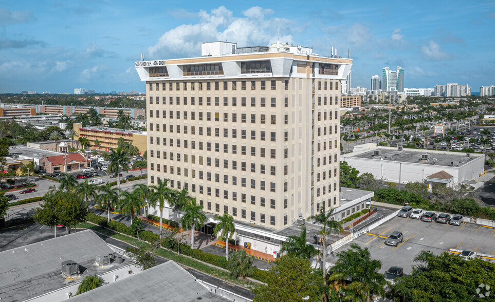 1250 E Hallandale Beach Blvd, Hallandale Beach, FL for lease - Building Photo - Image 2 of 47