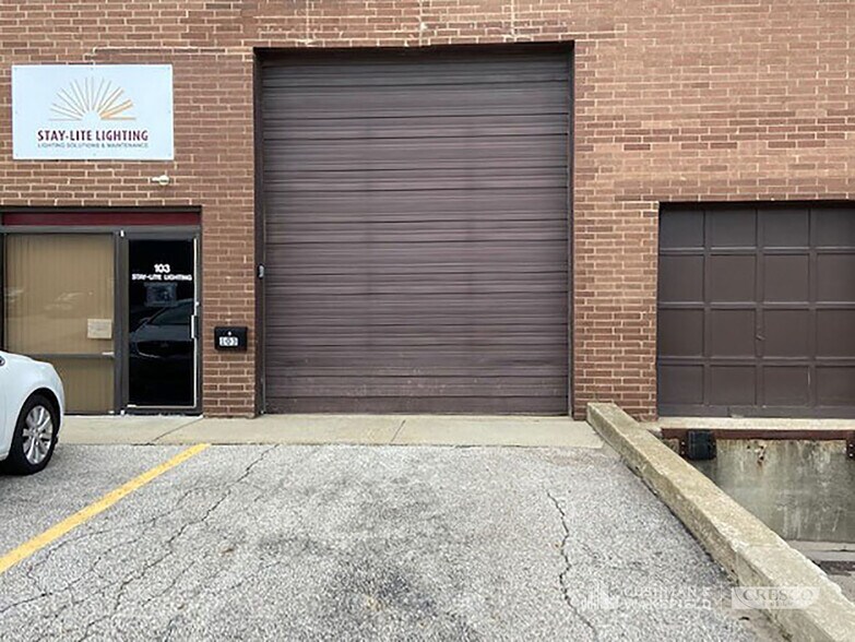 6511 Eastland Rd, Brook Park, OH à louer - Photo du bâtiment - Image 2 de 2