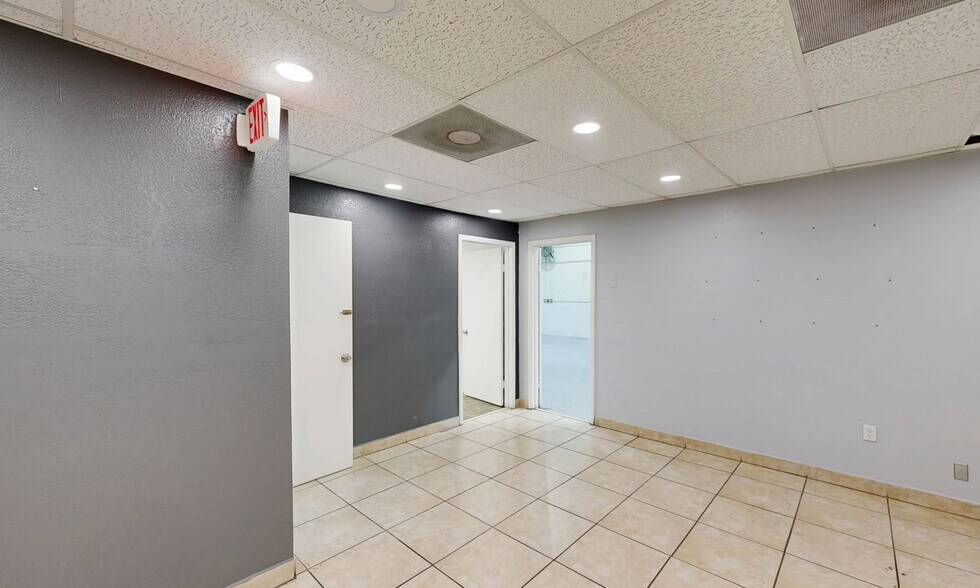 13815-13831 SW 139th Ct, Miami, FL à louer - Numérisation 3D de Matterport - Image 2 de 11