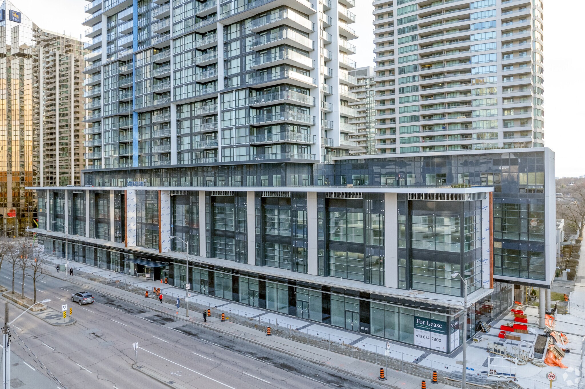 4955 Yonge St, Toronto, ON à louer Photo du bâtiment- Image 1 de 14
