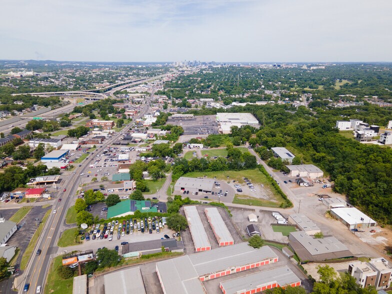 6115 Charlotte Pike, Nashville, TN à vendre - Photo du bâtiment - Image 3 de 5