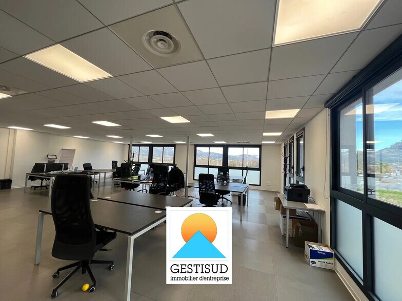 Bureau dans Aubagne à louer - Photo intérieure - Image 3 de 6