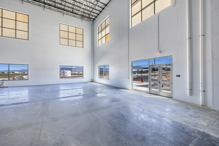 1409 W Gowen Rd, Boise, ID à louer - Photo du bâtiment - Image 3 de 12