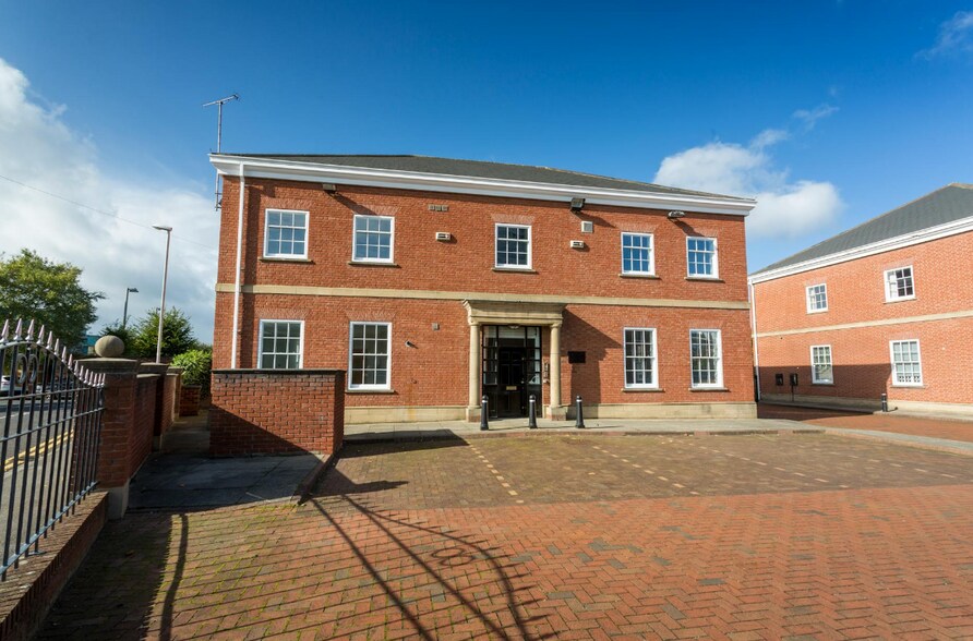 David St, Leeds for lease - Building Photo - Image 1 of 2