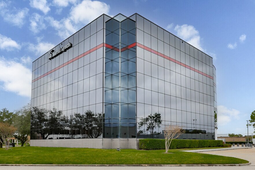 17225 El Camino Real, Houston, TX à louer - Photo du bâtiment - Image 2 de 10