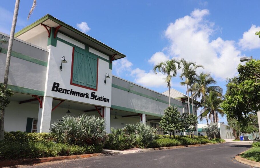 51 Hypoluxo Rd, Hypoluxo, FL à louer - Photo du bâtiment - Image 3 de 44