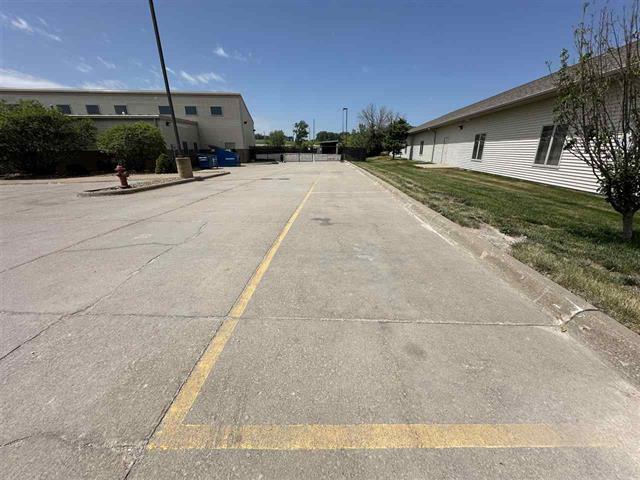 400 Westcor Dr, Coralville, IA à louer - Photo du bâtiment - Image 2 de 17