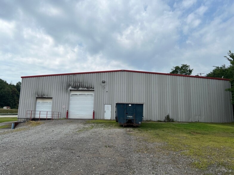 2971 Pittsburgh Rd, Perryopolis, PA à louer - Photo du bâtiment - Image 3 de 8