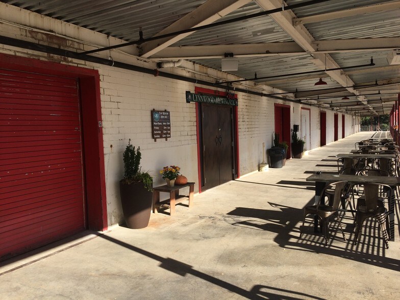 1053 Whitaker Mill Rd, Raleigh, NC à louer - Photo du bâtiment - Image 3 de 20