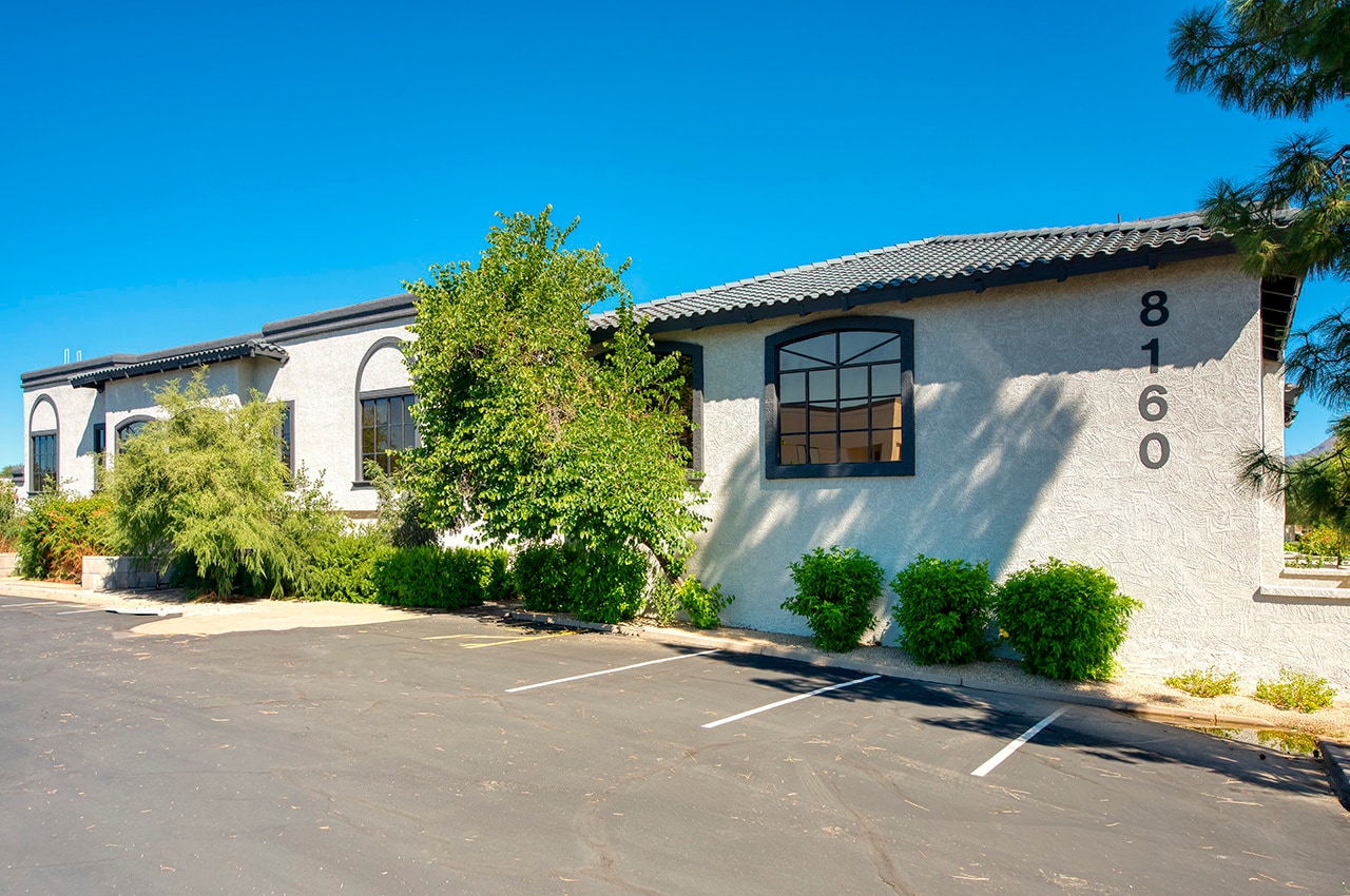 8160 E Butherus Dr, Scottsdale, AZ à louer Photo du bâtiment- Image 1 de 9