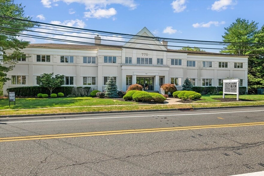 775 Mountain Blvd, Watchung, NJ for lease - Building Photo - Image 1 of 24