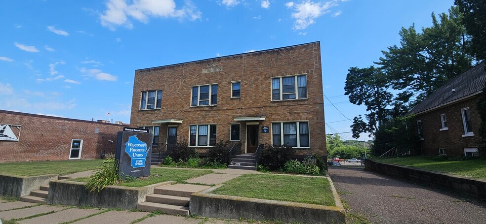 115 W Spring St, Chippewa Falls, WI for sale - Building Photo - Image 1 of 17