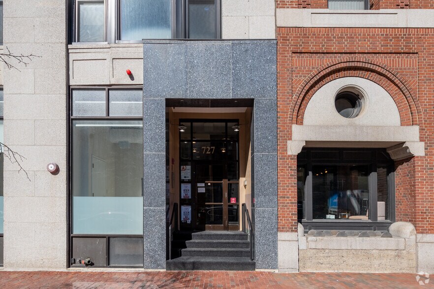 727 Atlantic Ave, Boston, MA à louer - Photo du bâtiment - Image 3 de 12