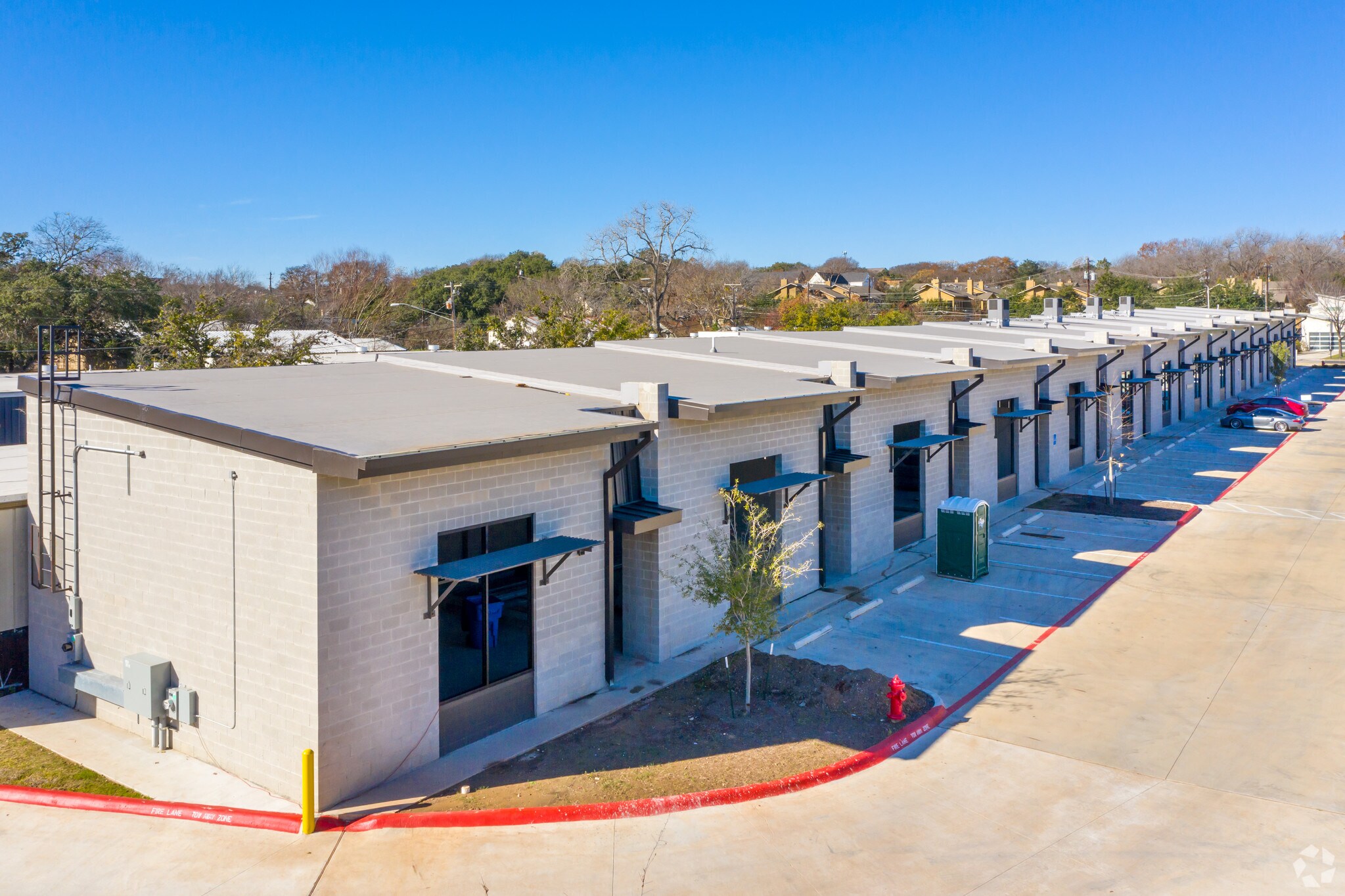 2307 Thornton Rd, Austin, TX à louer Photo du bâtiment- Image 1 de 25