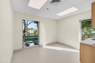 880 NW 13th St, Boca Raton, FL for lease Interior Photo- Image 1 of 16