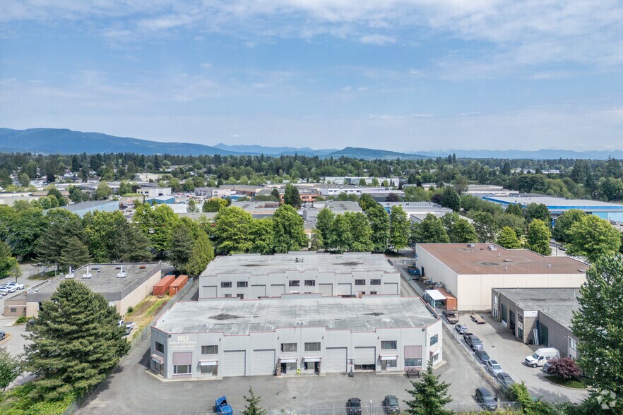 11443 Kingston St, Maple Ridge, BC à louer - Aérien - Image 2 de 4