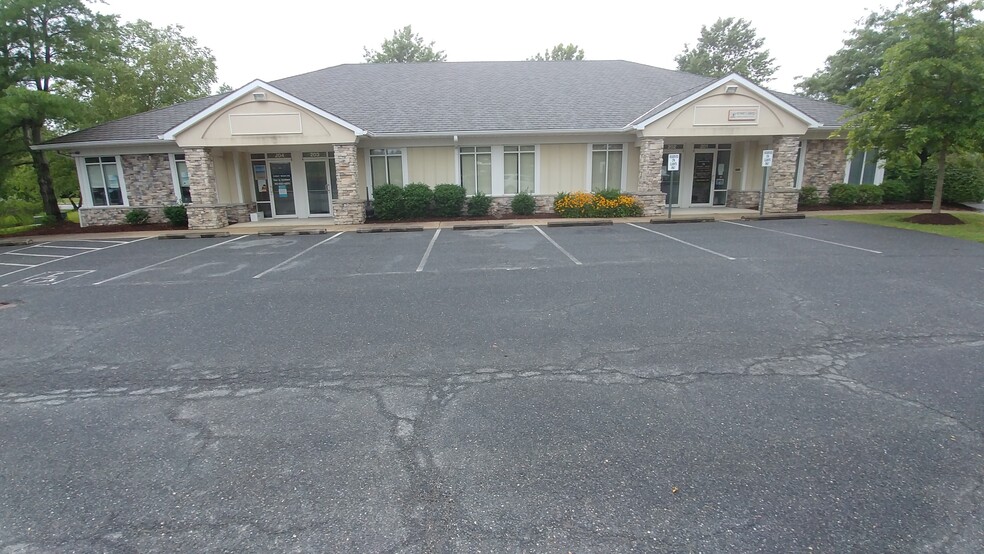 Bureau dans Easton, MD à vendre - Photo du bâtiment - Image 1 de 1