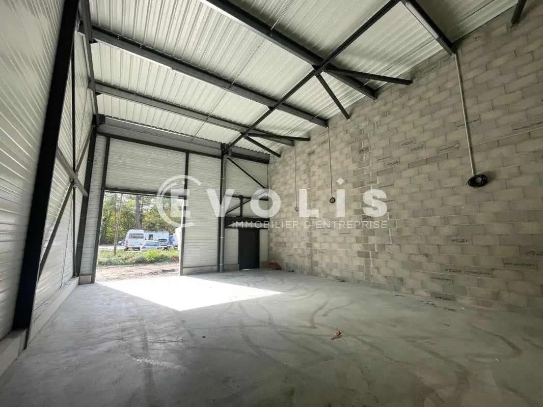 Local d'activités dans Marcheprime à vendre Photo intérieure- Image 1 de 9