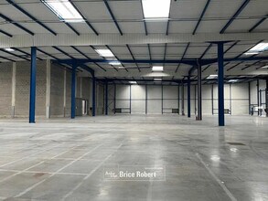 Industrial in Miribel for lease Interior Photo- Image 2 of 3