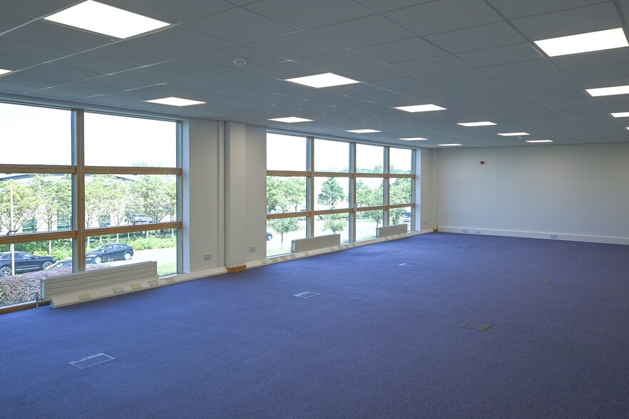 Davy Ave, Milton Keynes à louer - Photo du bâtiment - Image 3 de 8