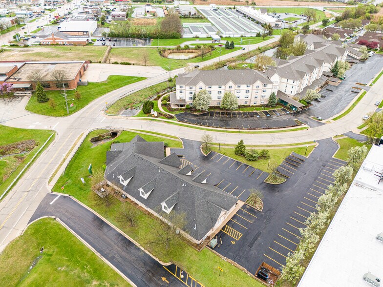 1640 Willow Circle Dr, Crest Hill, IL à louer - Photo du bâtiment - Image 2 de 16