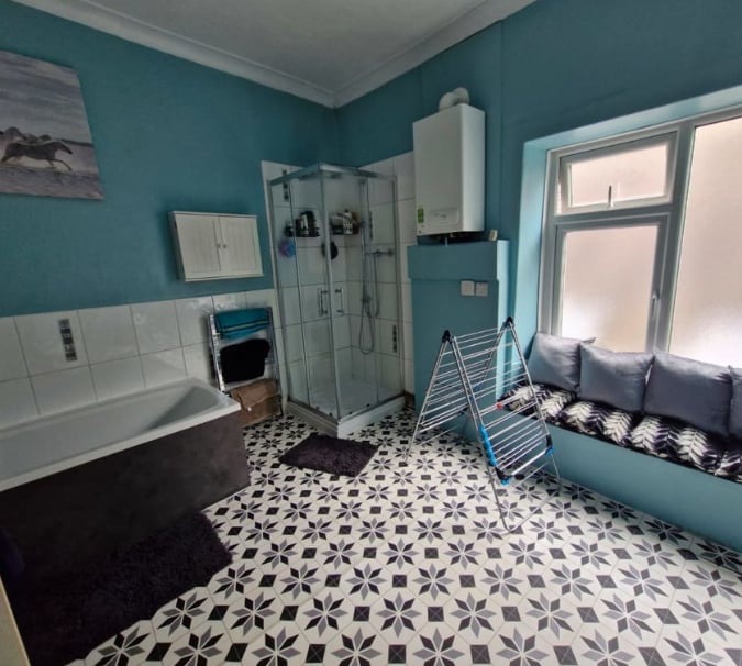 154 Westgate, Wakefield, WYK WF2 9SR - Unit 154 -  - Interior Photo - Image 1 of 2