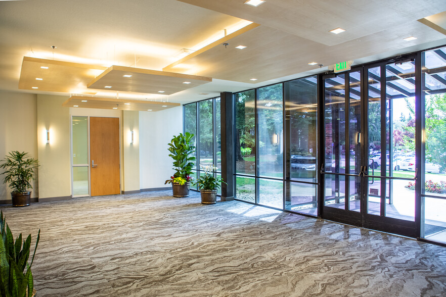 10969 Trade Center Dr, Rancho Cordova, CA for lease - Building Photo - Image 3 of 6