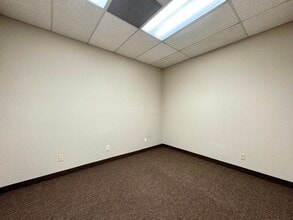 1890 Park Marina Dr, Redding, CA for lease Interior Photo- Image 2 of 4