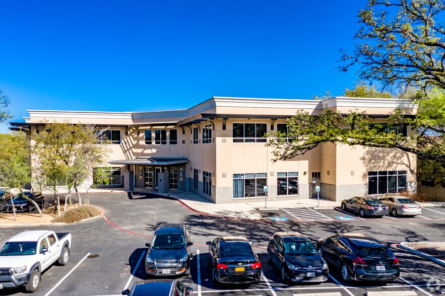 8706 Fredericksburg Rd, San Antonio, TX à louer - Photo du bâtiment - Image 2 de 4