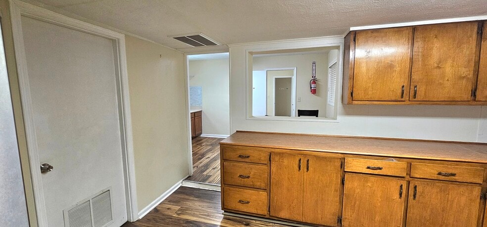 3223 Shallowford Rd, Atlanta, GA à louer - Photo du bâtiment - Image 3 de 29