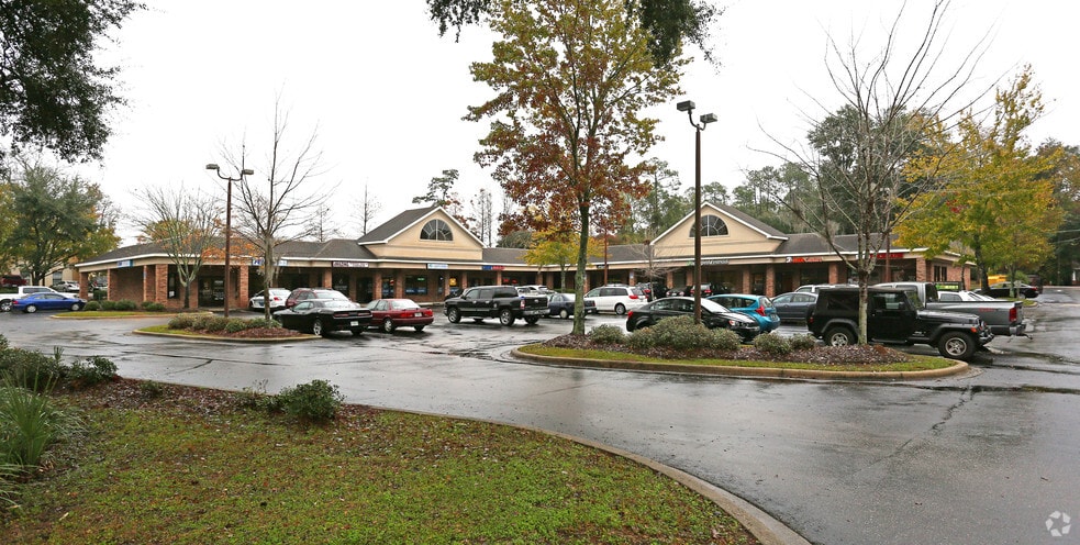 1989 Capital Cir NE, Tallahassee, FL à louer - Photo du bâtiment - Image 3 de 3