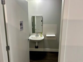 88 Lonsdale Ave, North Vancouver, BC for lease Interior Photo- Image 1 of 14