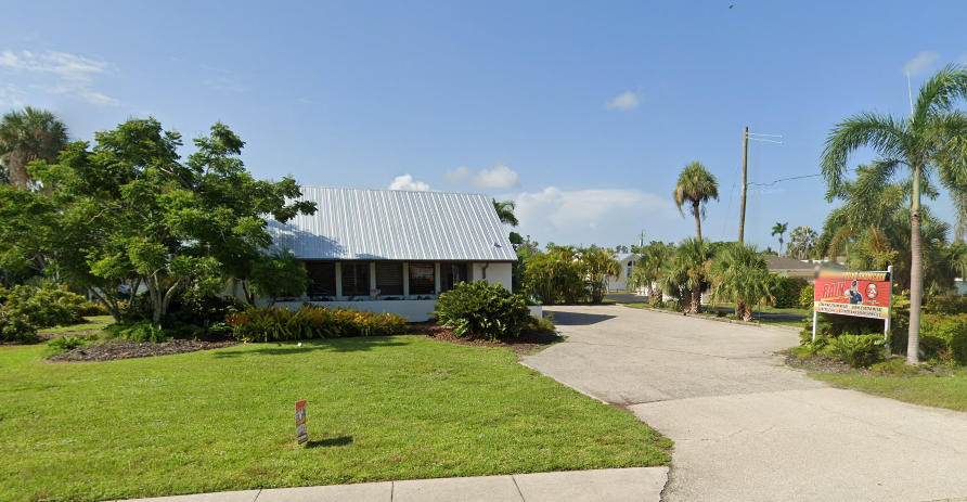 25173 Marion Ave, Punta Gorda, FL for lease - Primary Photo - Image 1 of 1