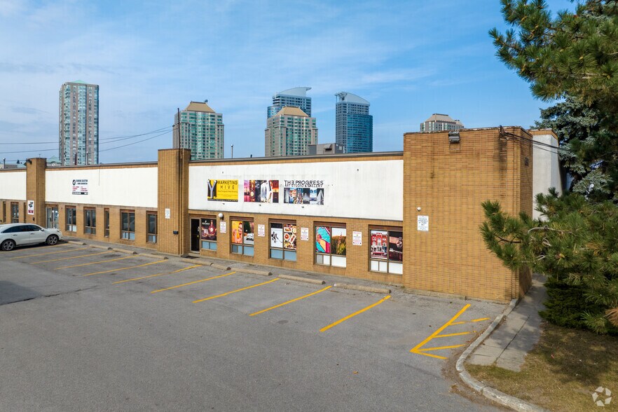690 Progress Ave, Toronto, ON à louer - Photo du bâtiment - Image 2 de 4